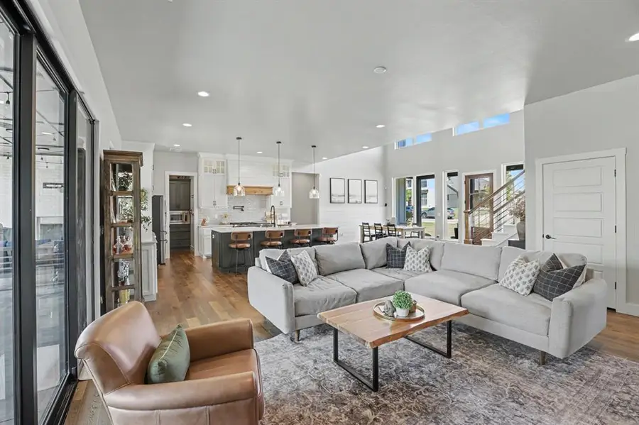 460 Old Farm Road, Edmond, OK 73034 - #2