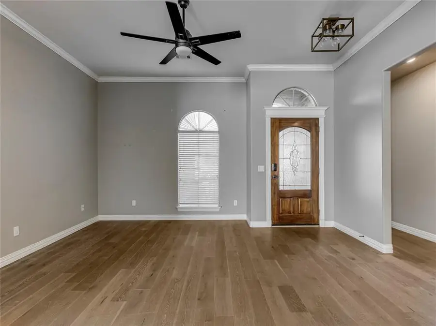 402 Windsor Road, Midwest City, OK 73130 - #3