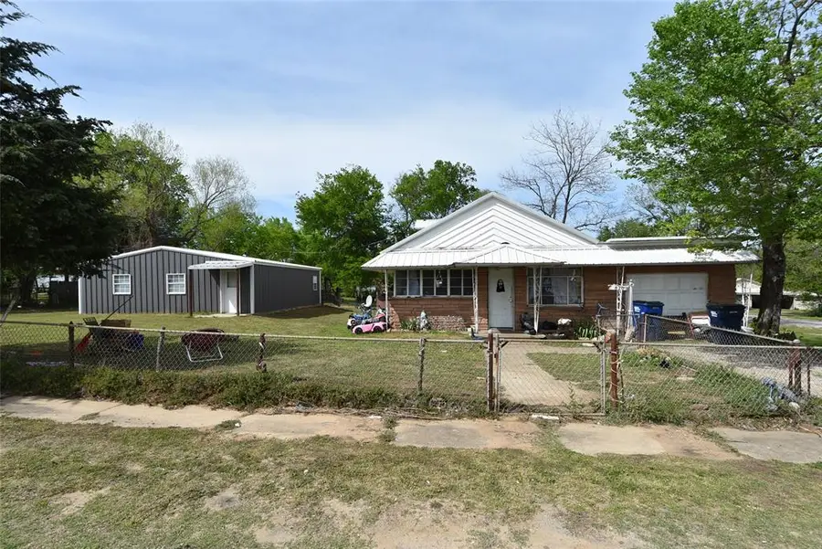 820 E Broadway Avenue, Seminole, OK 74868 - #2