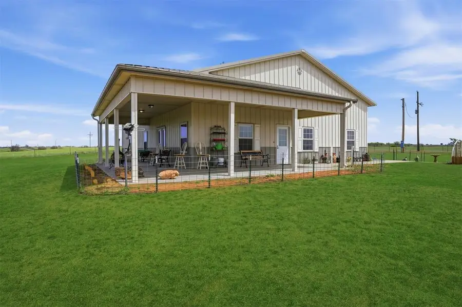 11763 N 1820 Road, Sayre, OK 73662 - #3
