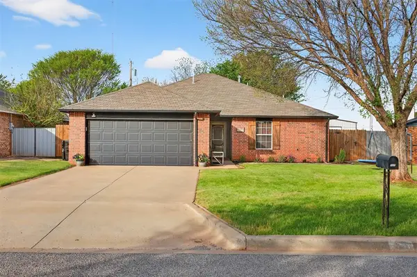 117 Meadow Ridge Drive, Elk City, OK 73644