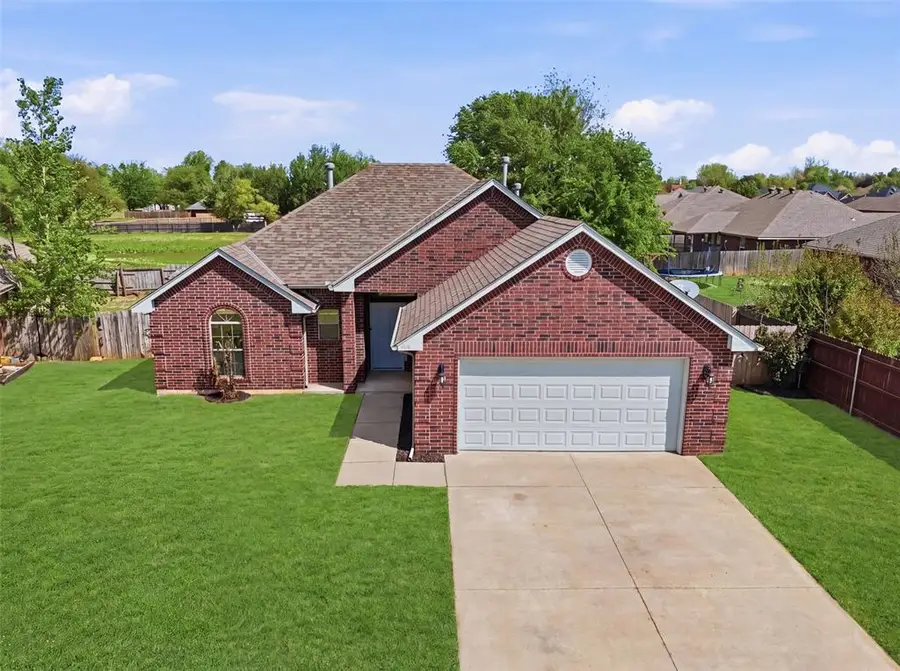 515 E Greenwood Lane, Mustang, OK 73064 - #3