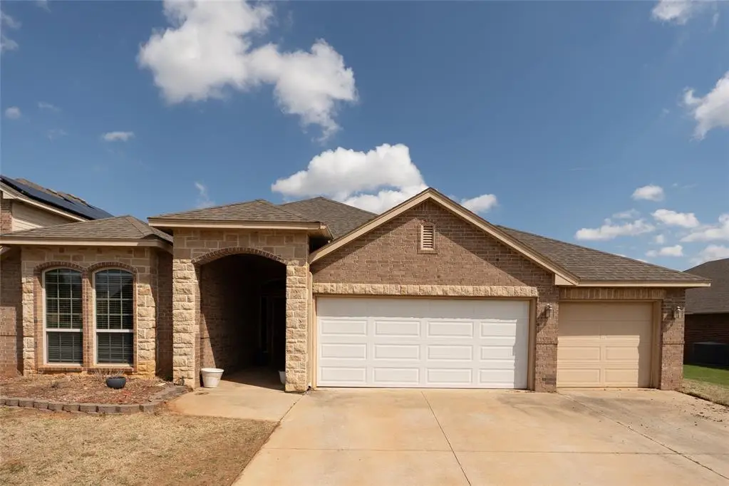 11125 SW 41st Place, Mustang, OK 73064 - #1