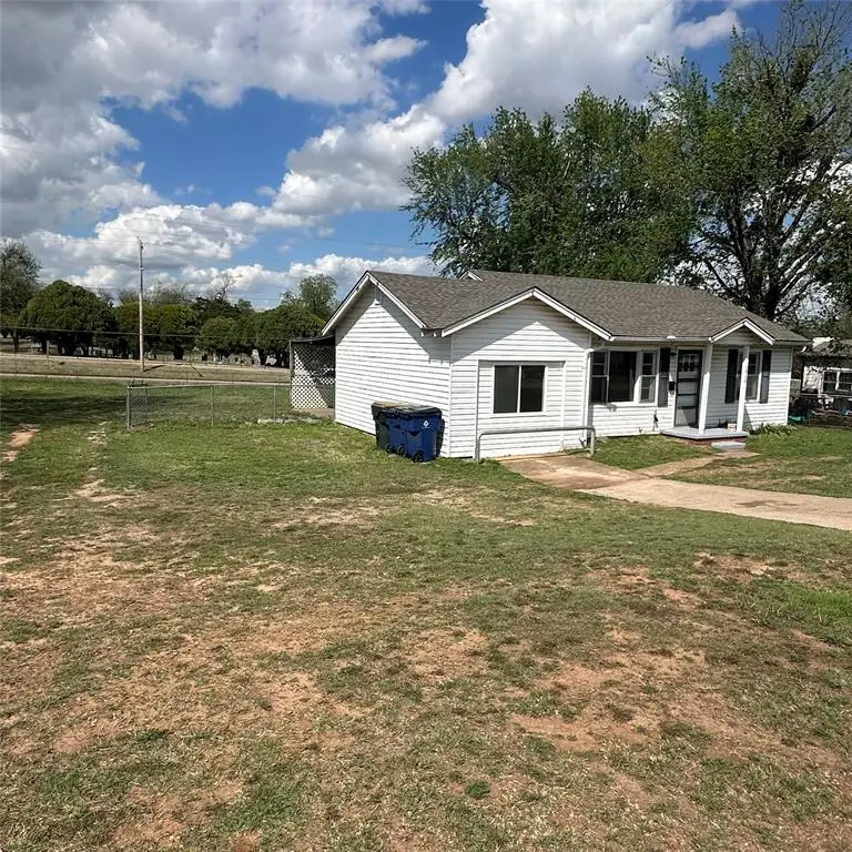 1012 Grand Terrace, Chickasha, OK 73018 - #3