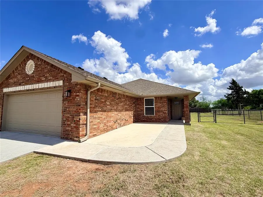 131 Bowerwood Drive, Chickasha, OK 73018 - #2