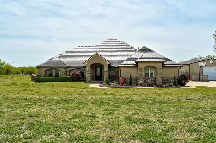 836 NE Arrowhead Road, Piedmont, OK 73078 - #2