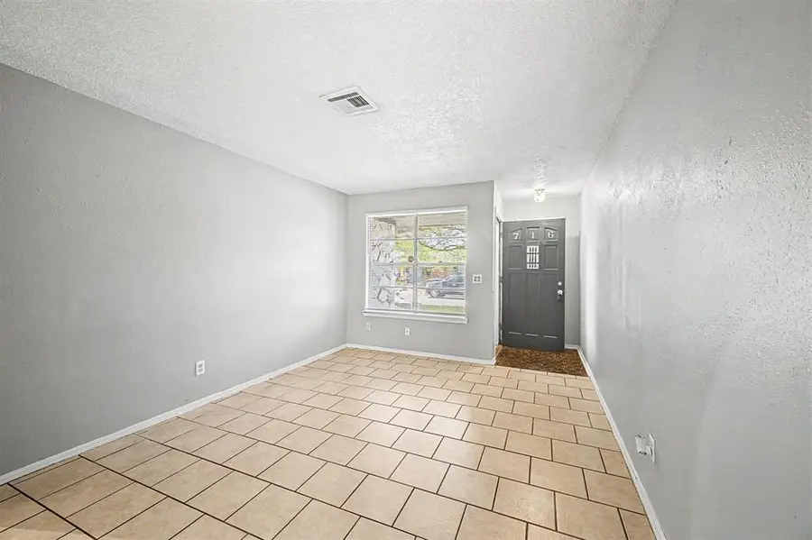 716 Lloyd Avenue, Oklahoma City, OK 73130 - #3