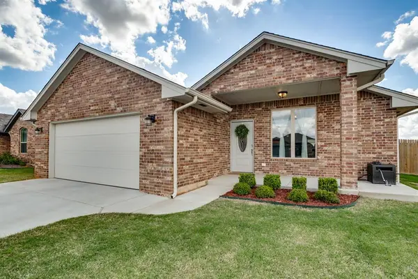 1109 S Colt Lane, Mustang, OK 73064