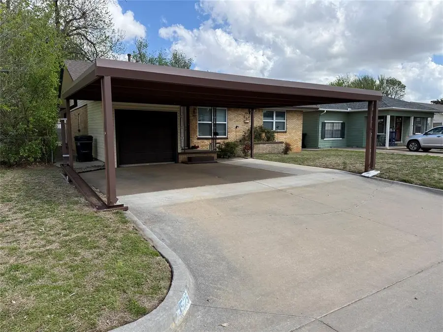 525 SW 2nd Street, Moore, OK 73160 - #3