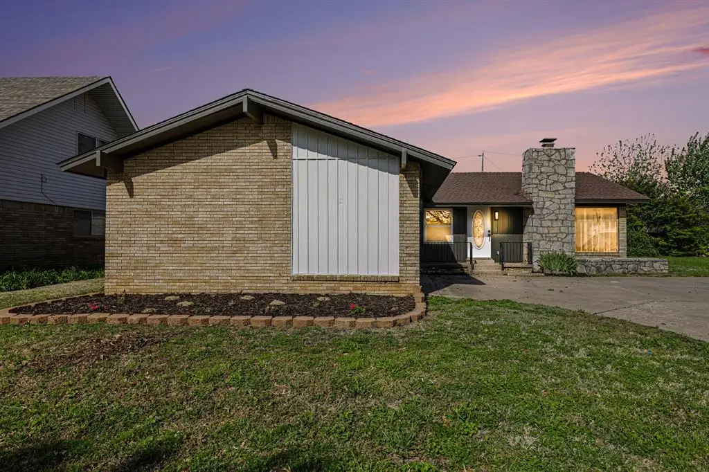 1001 Queensboro Place, Yukon, OK 73099 - #1