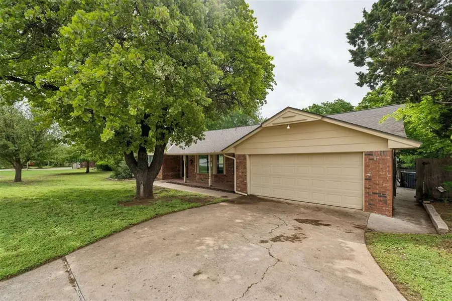 912 E 10th Street, Edmond, OK 73034 - #2