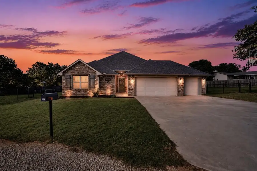 8551 Three Oaks Road, Edmond, OK 73025 - #2