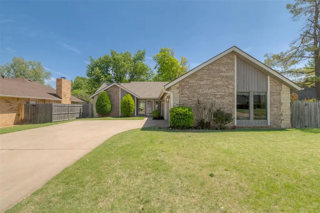 600 Country Side Trail, Edmond, OK 73012 - #1