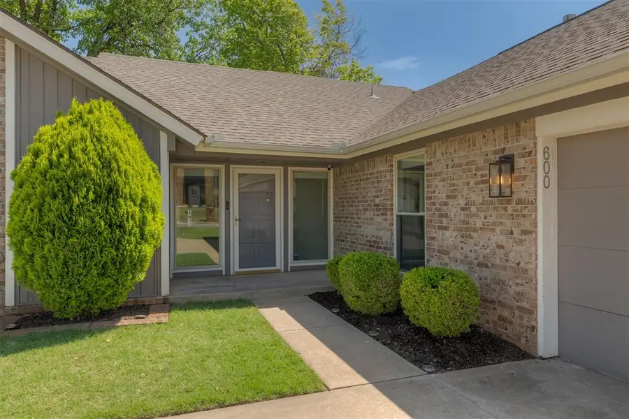 600 Country Side Trail, Edmond, OK 73012 - #3