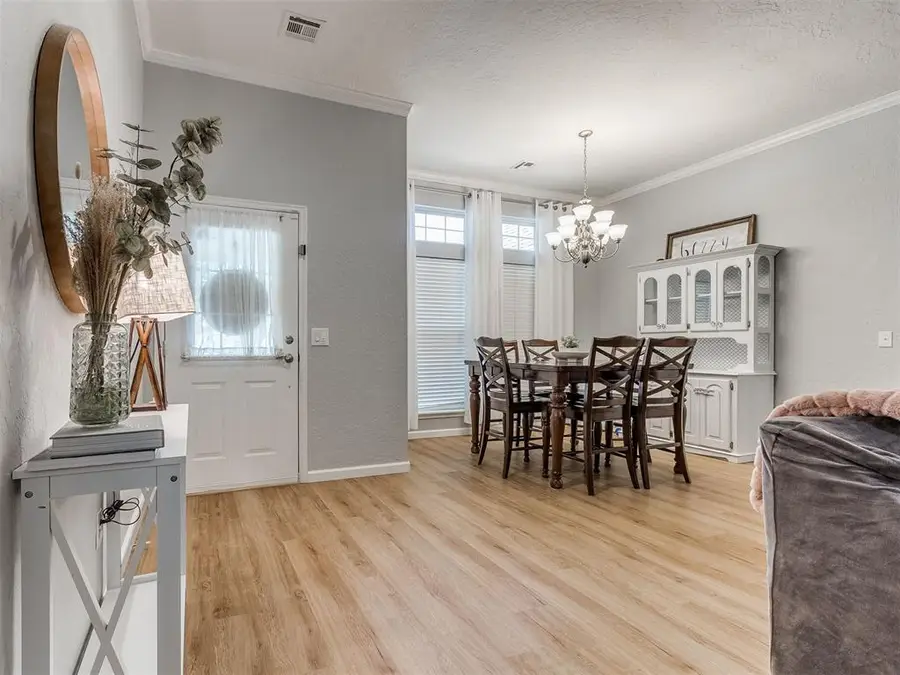 328 E Charlotte Terrace, Mustang, OK 73064 - #2