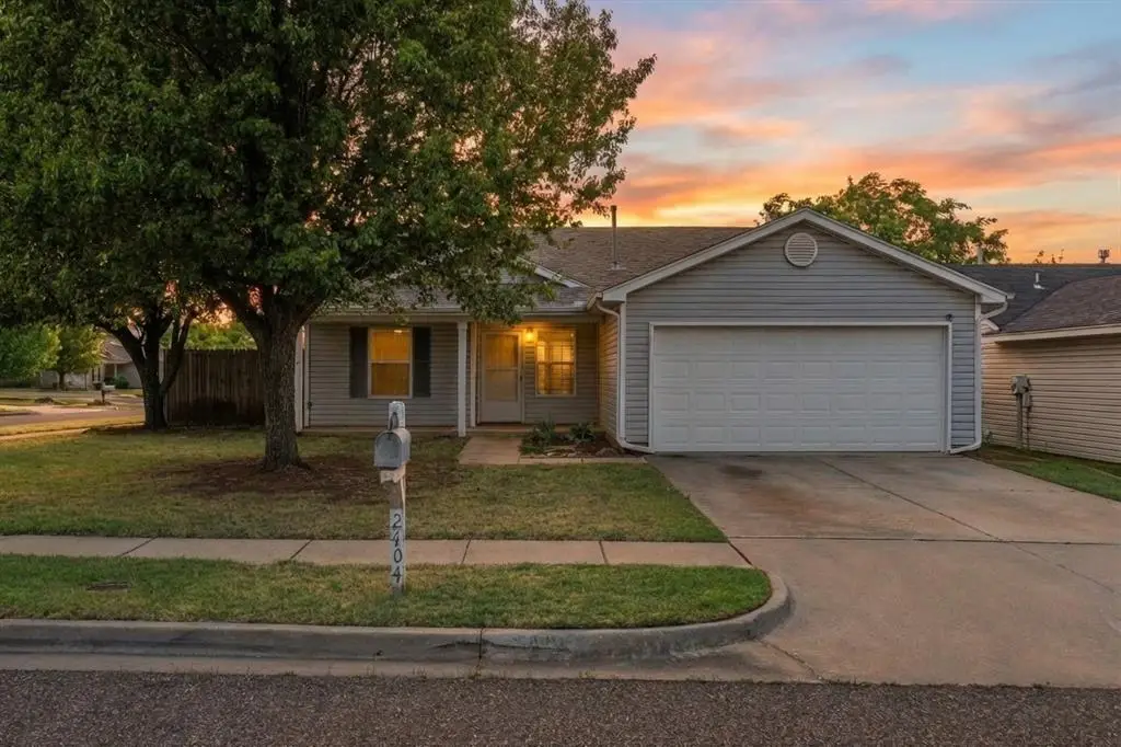 2404 Hunting Horse Trail, Norman, OK 73071 - #1