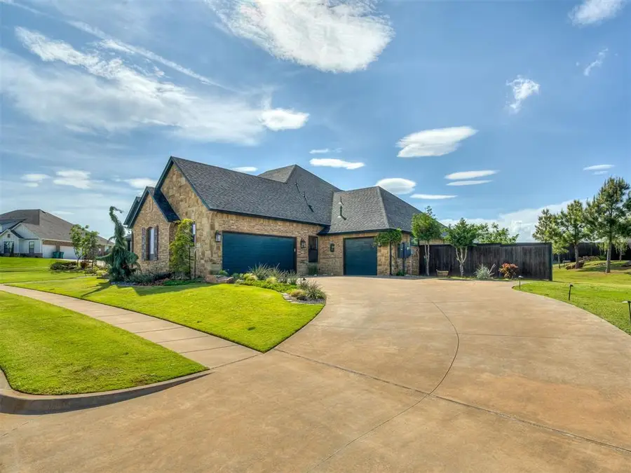 10001 Cascina Drive, Yukon, OK 73099 - #2