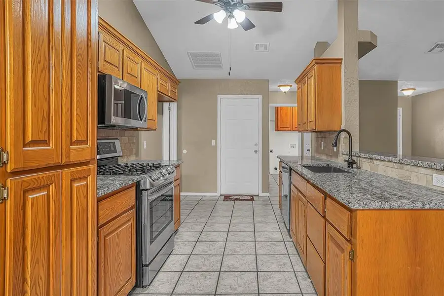 152 Calhoon Street, Elk City, OK 73644 - #3