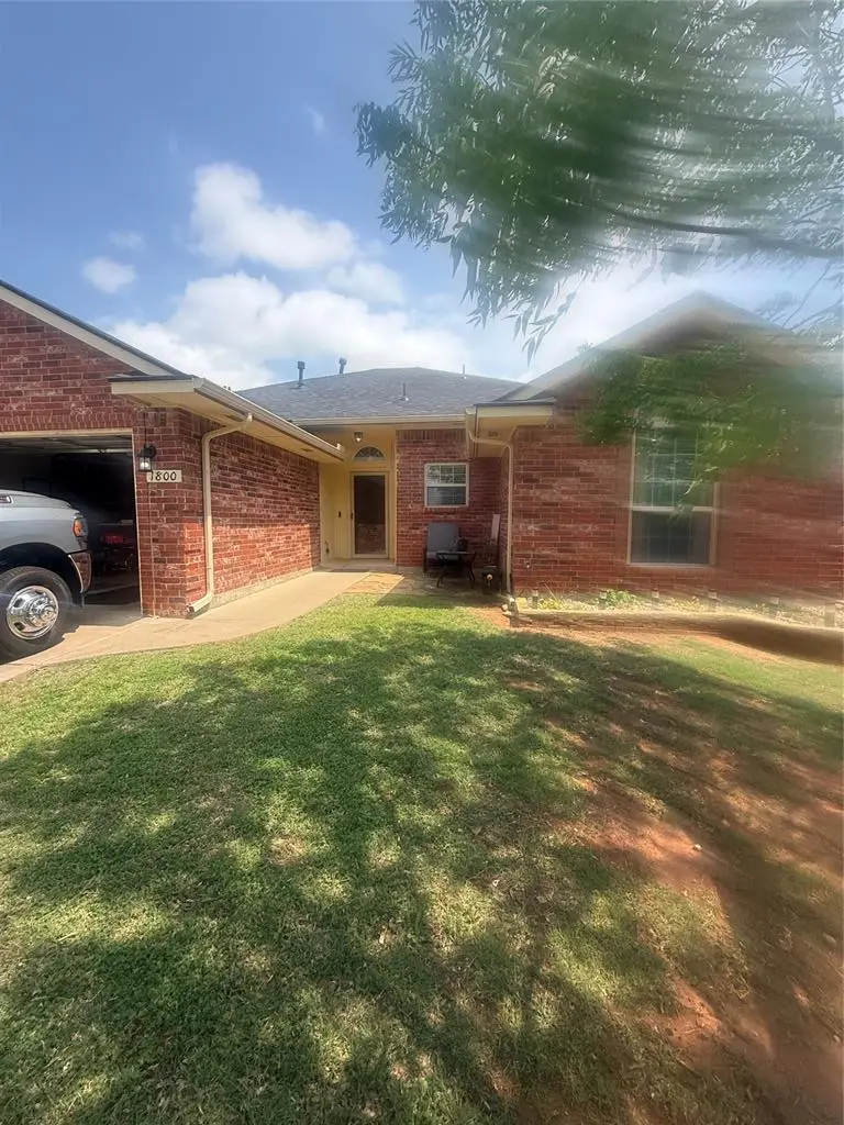 1800 Meadow Run Drive, Moore, OK 73160 - #1