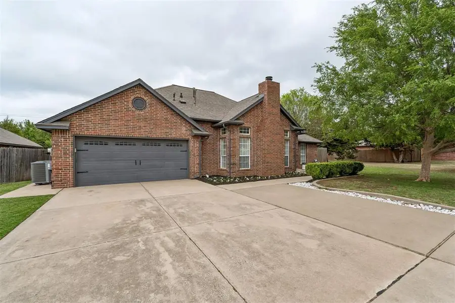 501 Sparrow Hawk, Edmond, OK 73003 - #3