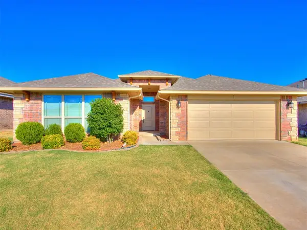 1104 Hickory Creek Drive, Yukon, OK 73099