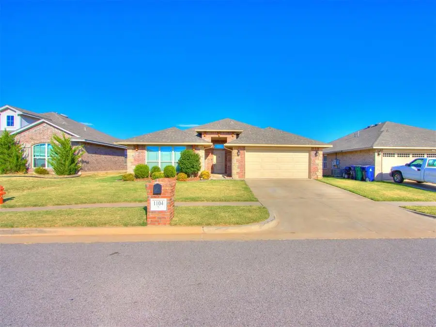 1104 Hickory Creek Drive, Yukon, OK 73099 - #2
