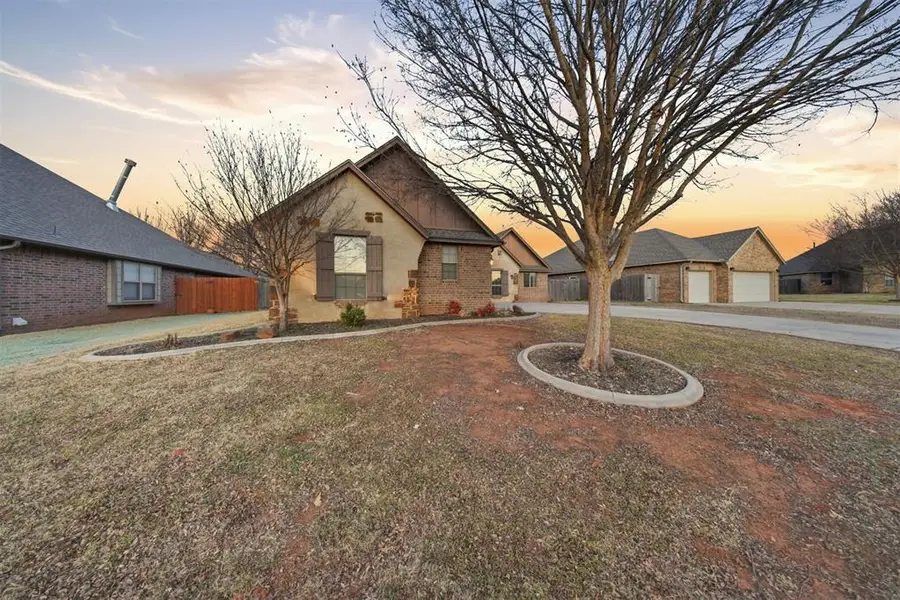 2425 Glenmere Drive, Edmond, OK 73003 - #2