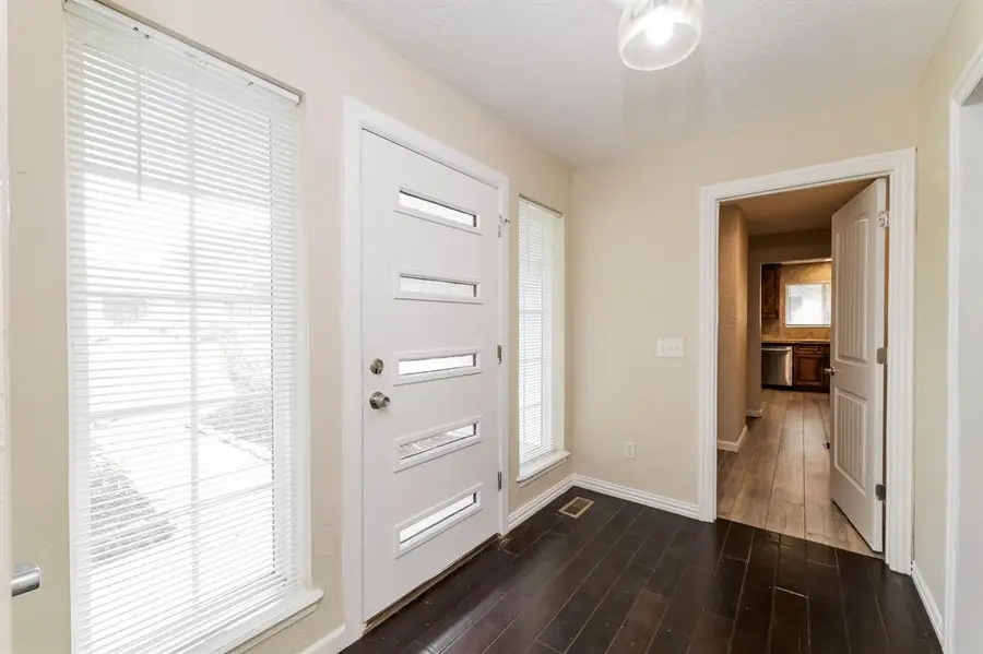 812 Lakeside Circle, Edmond, OK 73012 - #3