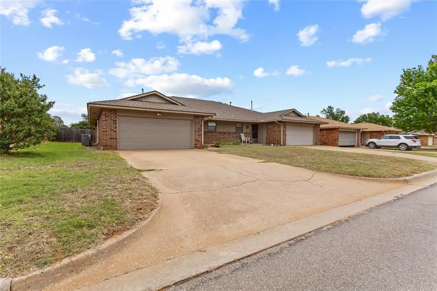 920 N Elm Street, Weatherford, OK 73096 - #2