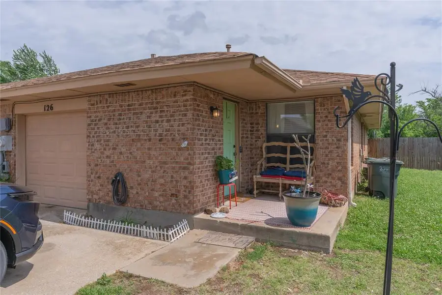 124 Barrett Place, Edmond, OK 73003 - #2