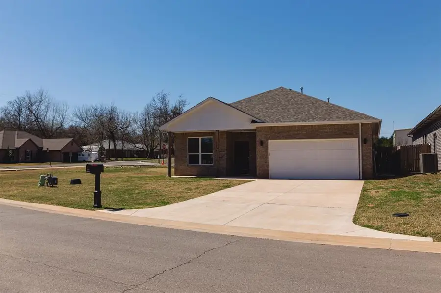 629 Remington Avenue, Edmond, OK 73034 - #2