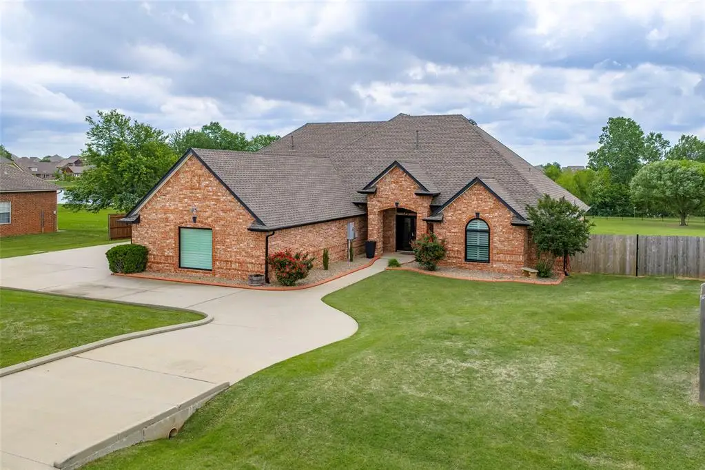 3012 Twin Lake Drive, Moore, OK 73165 - #1