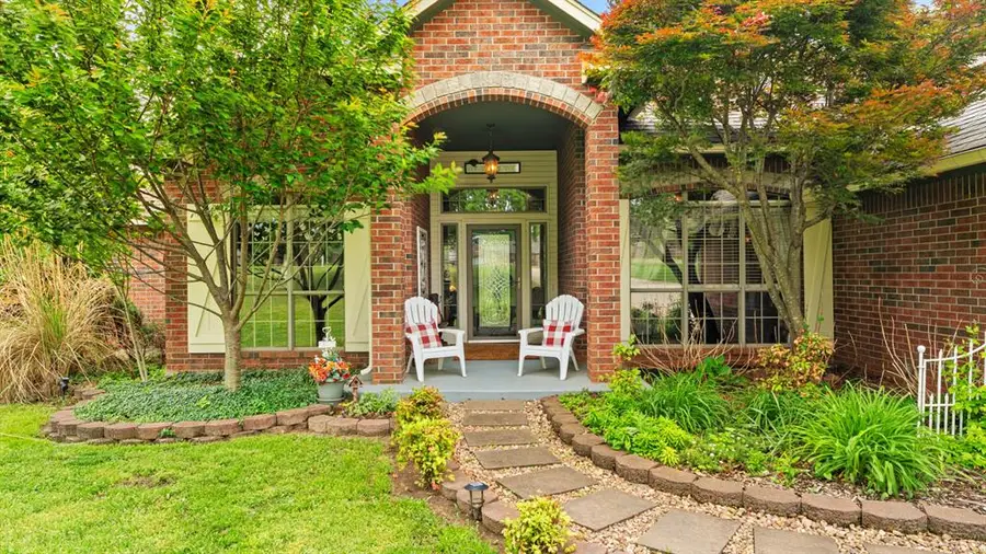 4586 Willowbrook Lane, Edmond, OK 73034 - #3