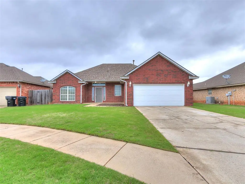1005 NE 32nd Street, Moore, OK 73160 - #1