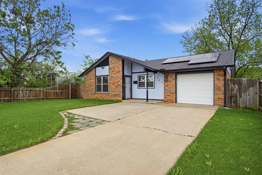 707 W 7th Street, Shawnee, OK 74801 - #2