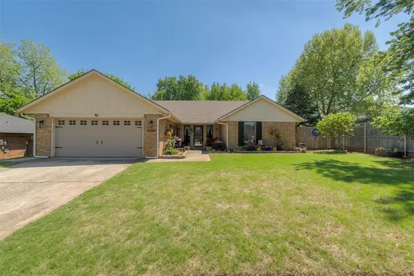 2712 Rolling Hills Terrace, Edmond, OK 73012