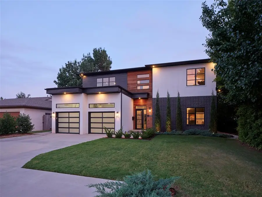 1212 W Wilshire Boulevard, Nichols Hills, OK 73116 - #2