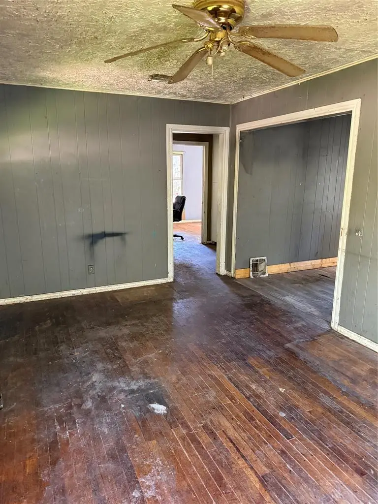 902 Iowa Street, Norman, OK 73069 - #3