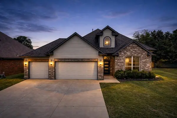 11104 Fairways Avenue, Yukon, OK 73099