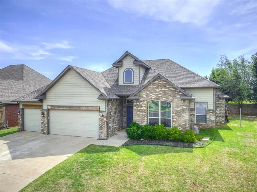 11104 Fairways Avenue, Yukon, OK 73099 - #2
