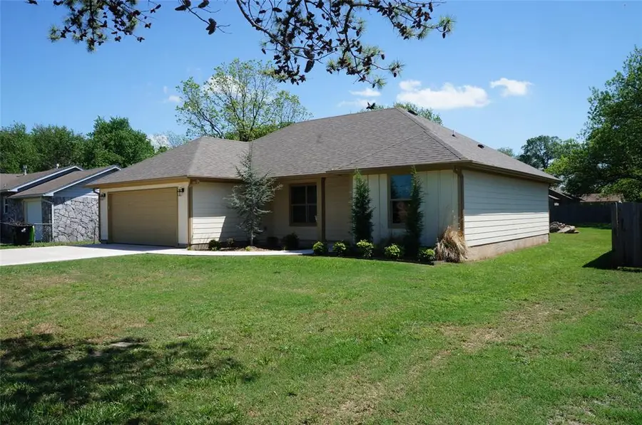 410 W Henderson, Wayne, OK 73095 - #3