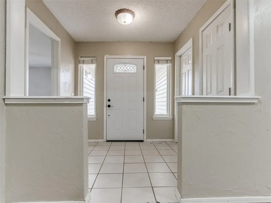 6609 Laurel Road, Oklahoma City, OK 73162 - #2