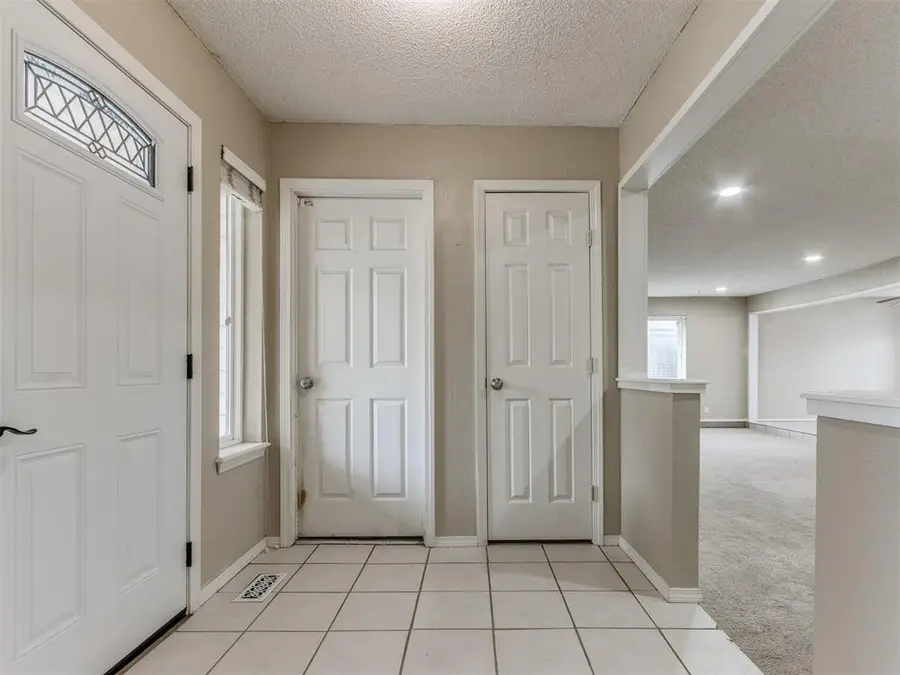 6609 Laurel Road, Oklahoma City, OK 73162 - #3