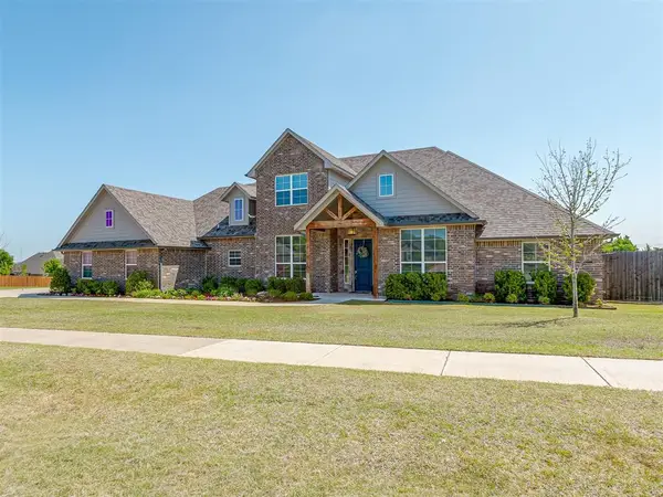 15218 Colonia Bella Drive, Edmond, OK 73013