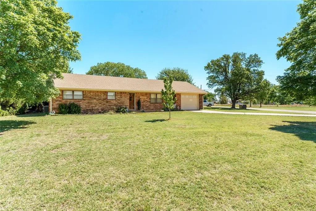 204 N Main, Butler, OK 73625 - #1