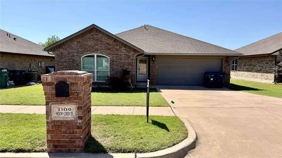 1109 Hickory Creek Drive, Yukon, OK 73099 - #2