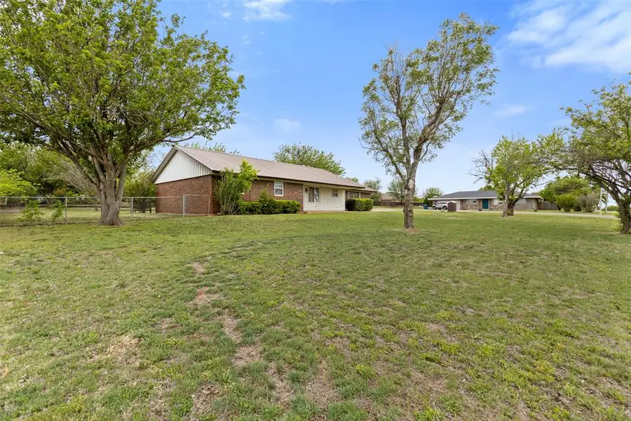 804 NW Tyler Avenue, Piedmont, OK 73078 - #3