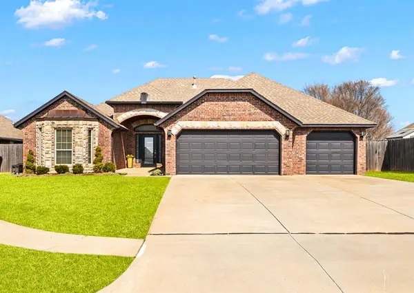 1507 NW 13th Place, Moore, OK 73170