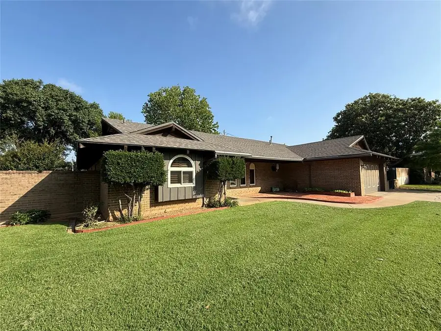 2013 N Mockingbird Lane, Altus, OK 73521 - #3