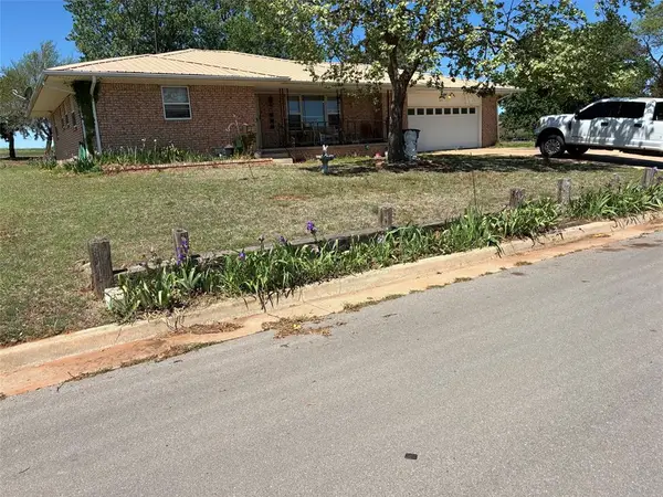 305 N Armor Street, Canton, OK 73724